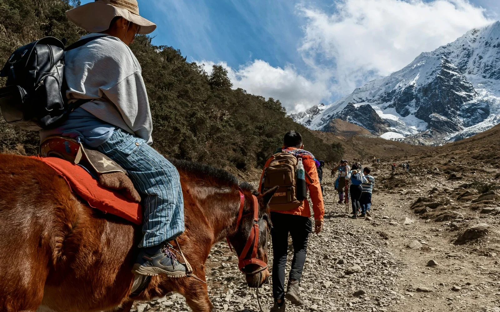 Mit Begleitmannschaft unterwegs auf dem 4-tägigen Santa Cruz Trek 