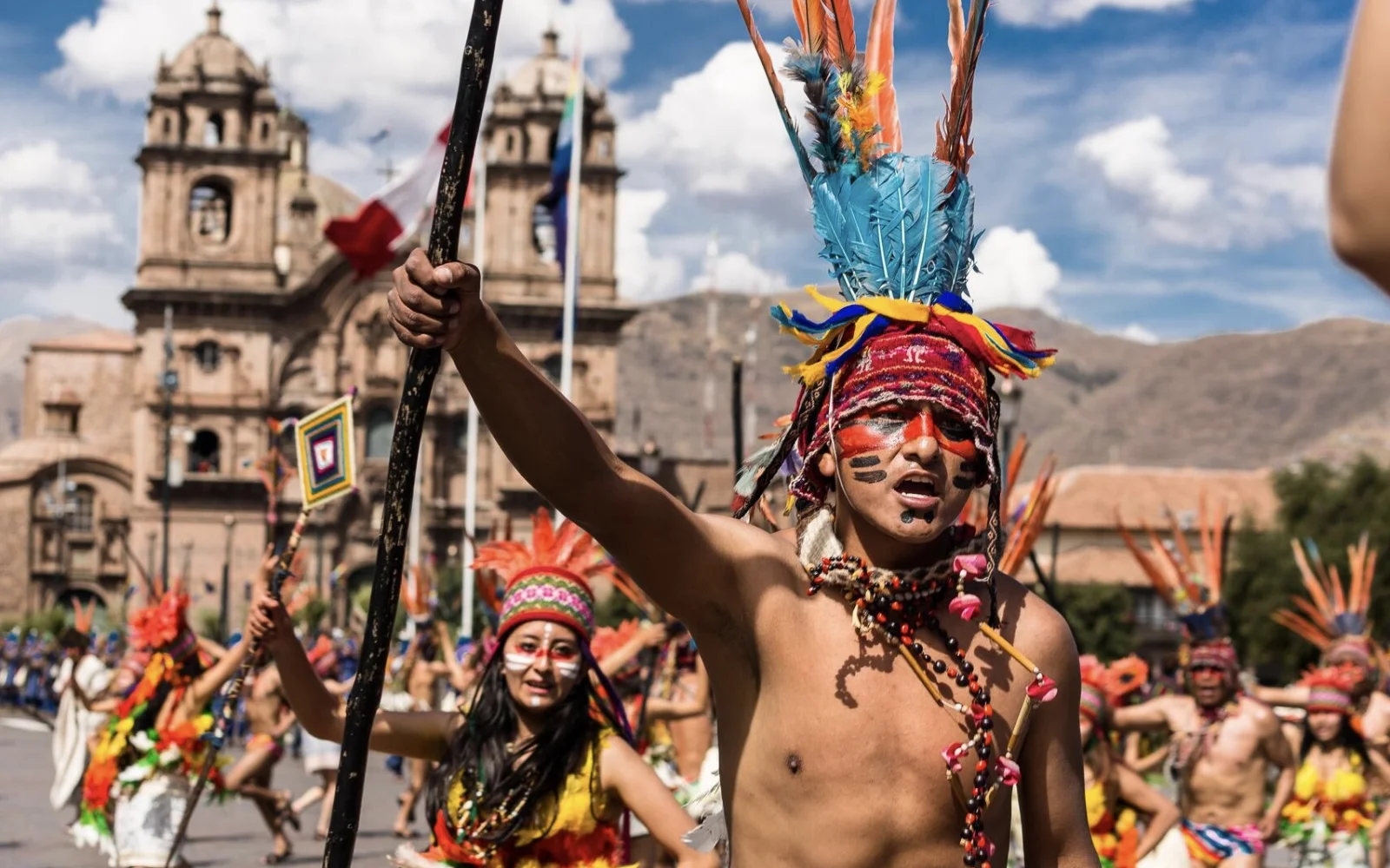 Farbenpracht, Energie und Spiritualität beim Inti Raymi Fest 