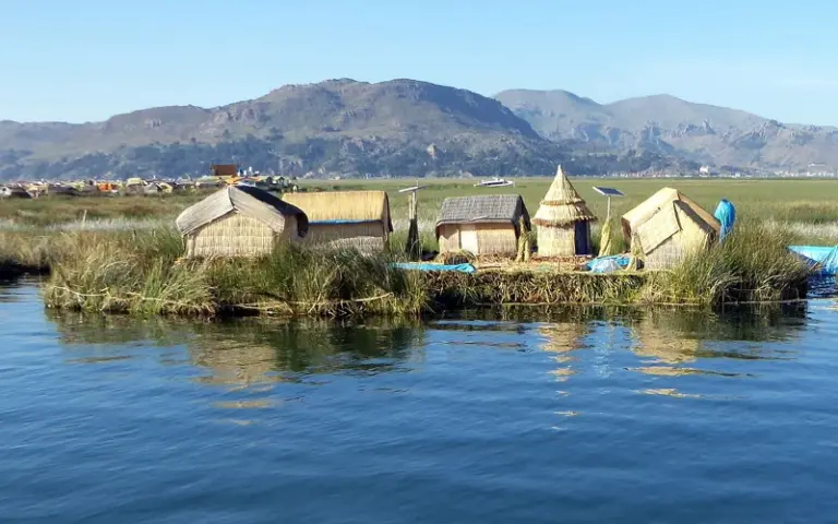 Bootsfahrt zu den Uros-Schilfinseln und weiter zur Halbinsel Capachica