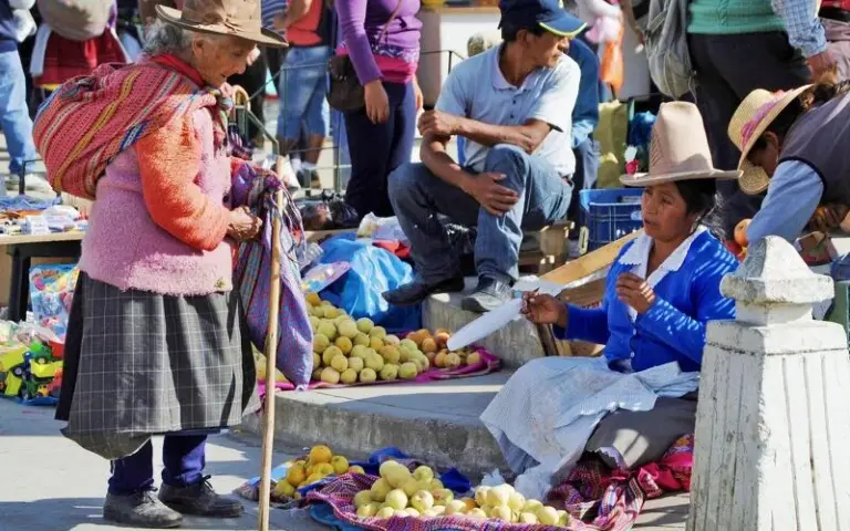 Flug in den Norden nach Huaraz und Gewöhnung an die Höhe