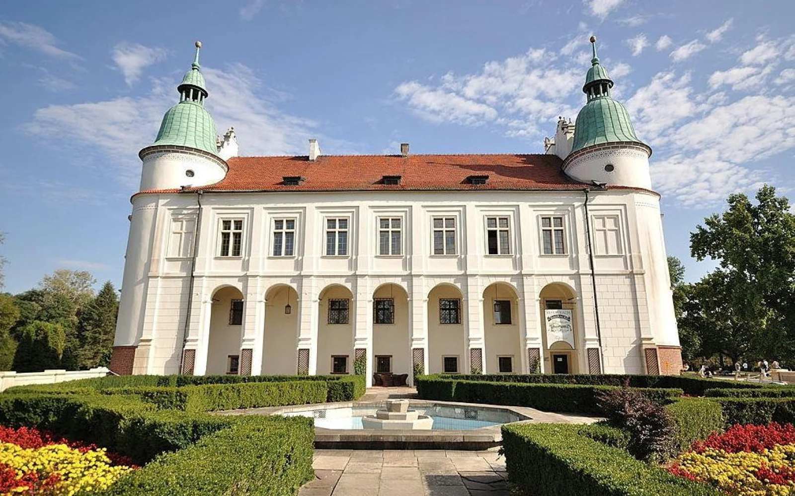 Übernachtung am und Abendessen im Schloss in Baranów Sandomierski