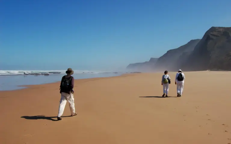 Die langen Sandstrände zählen zweifelsohne zu den Highlights an der Algarve