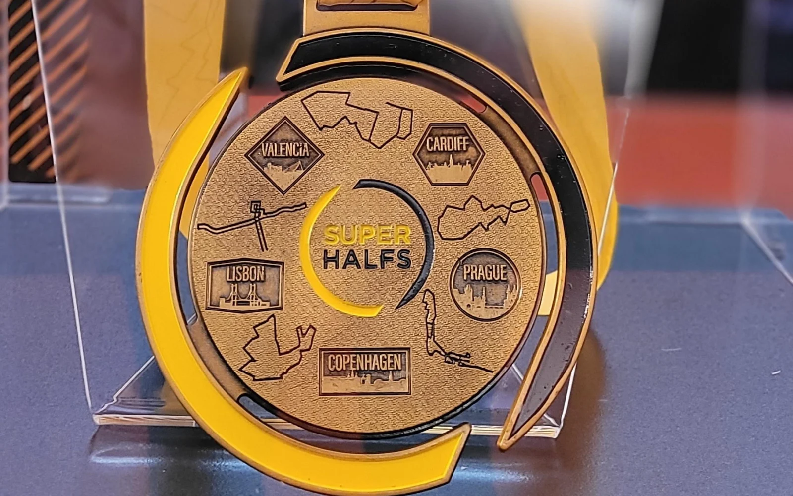 Lissabons "Halber" ist ein faszinierendes Lauferlebnis und gehört zur prestigeträchtigen "Super Halfs" Serie...