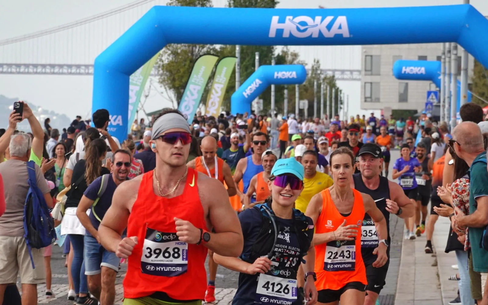 Kurz vor dem Zieleinlauf führt der Kurs nochmal durch Lissabons wundervolle Altstadt