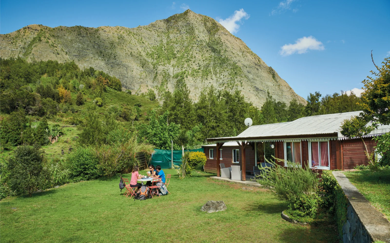 Aussicht von der Berghütte im Talkessel Mafate (Foto: Studio Lumiere)