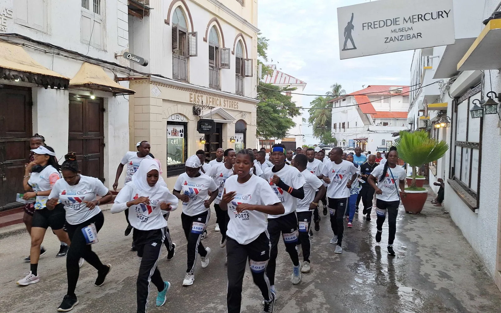 Lauf durch die engen Gassen von Stown Town
