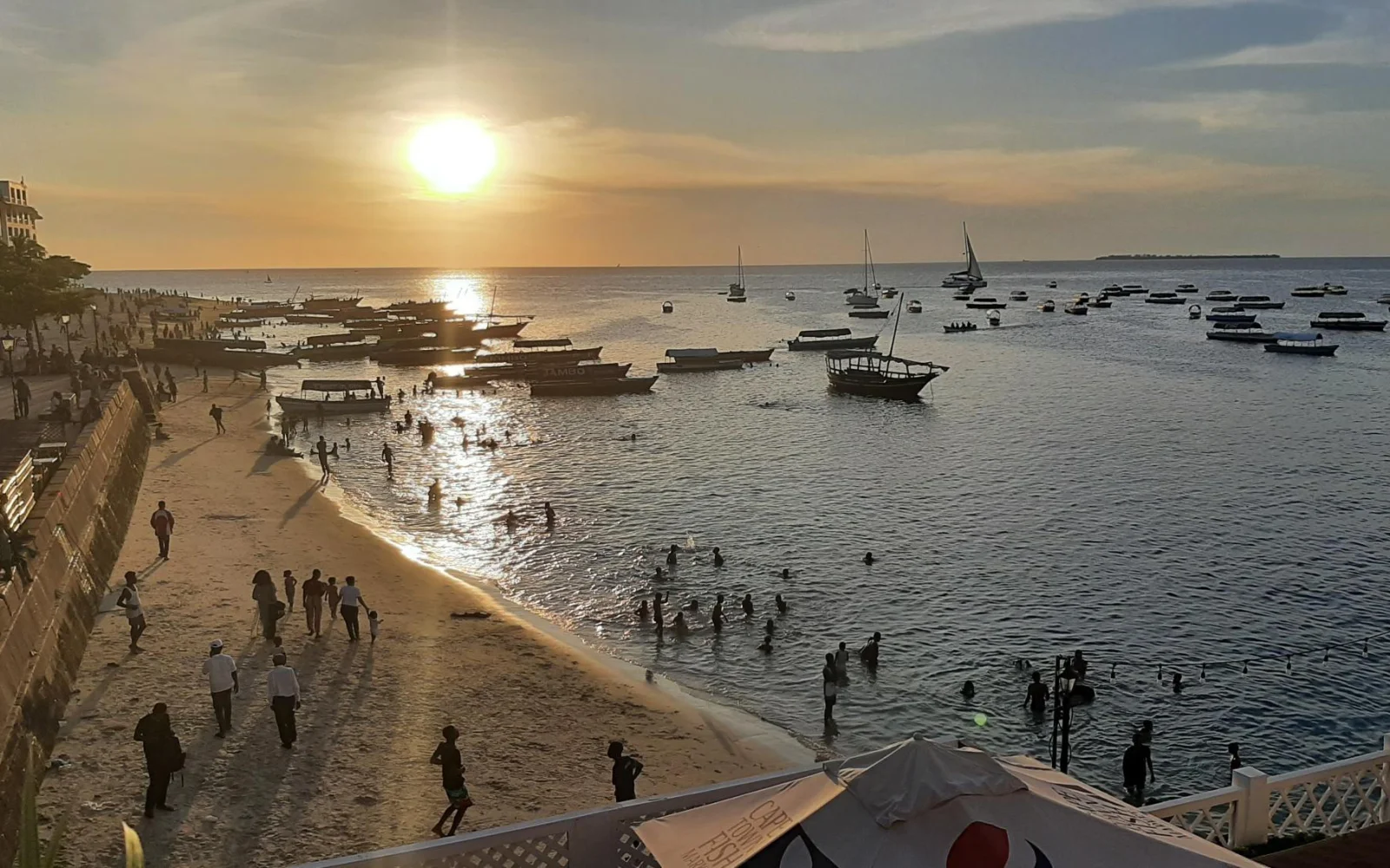  Blick vom Restaurant "Cape Town Fish Market", wo unsere kleine Läuferparty stattfinden wird       