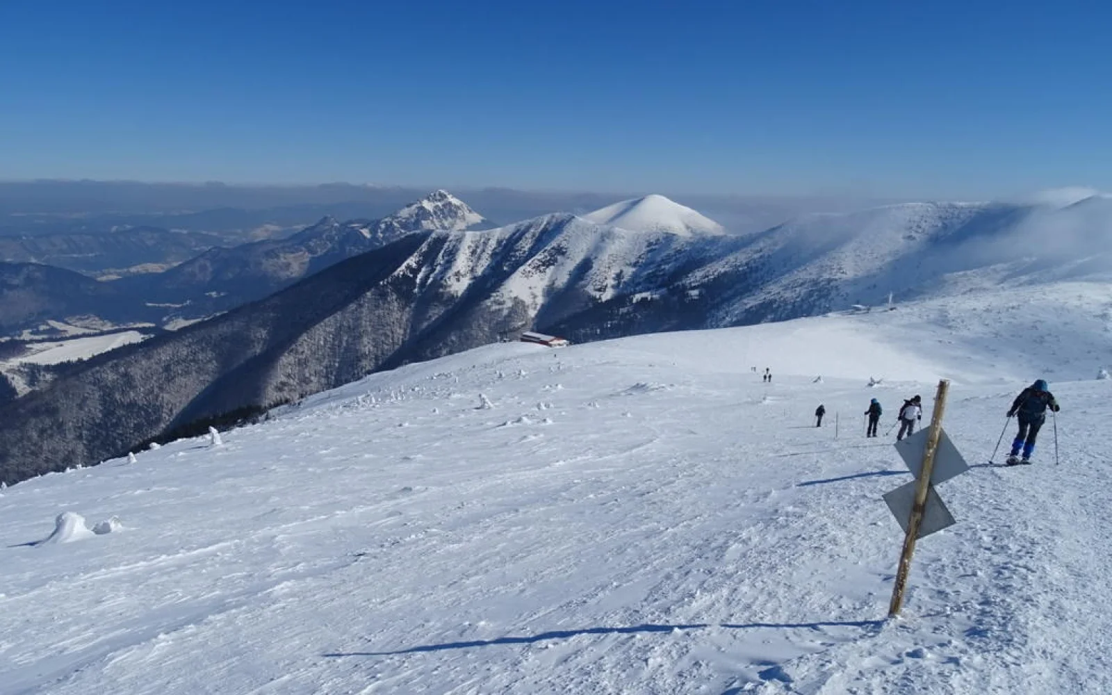 Bald ist der höchste Gipfel der Mala Fatra, der Velky Krivan, erreicht