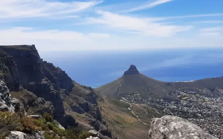 Zum Sonnenaufgang am Lions Head und  freie Zeit in Kapstadt