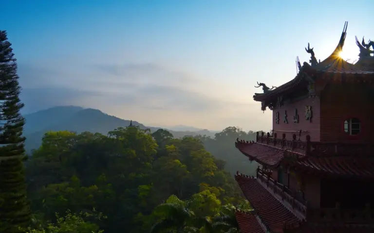 Naturwanderung, Palastmuseum in Taipeh und Abreise