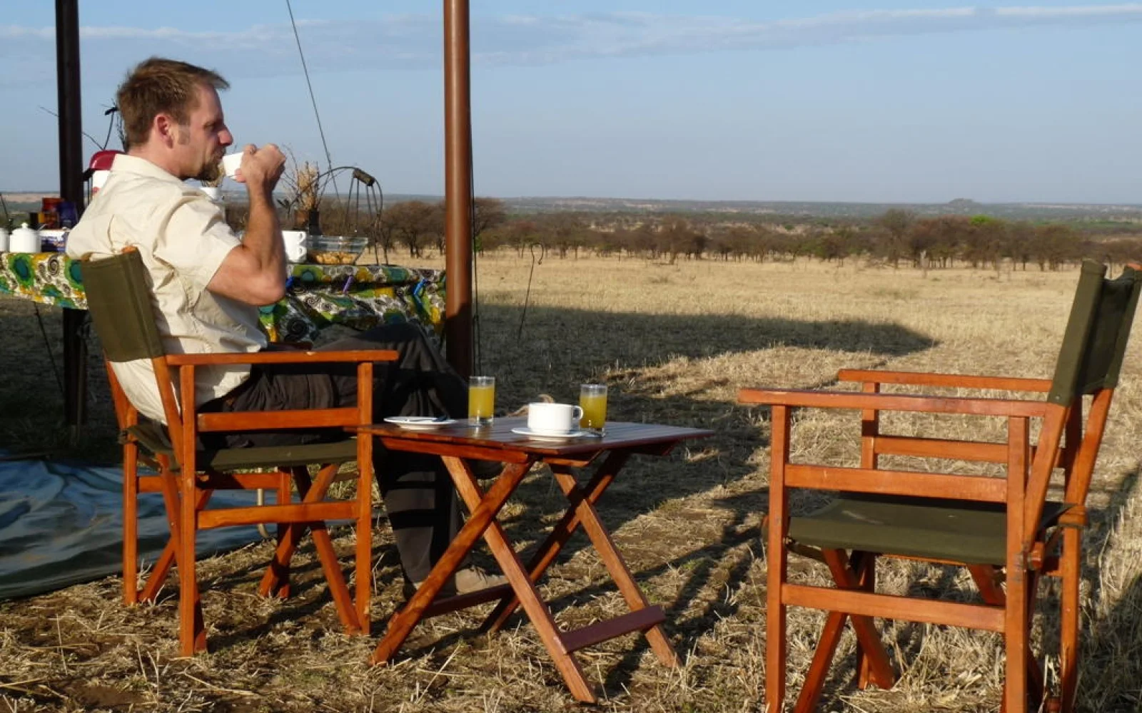 Es bleibt immer Zeit, für eine genussvolle Tasse Kaffee in der Serengeti