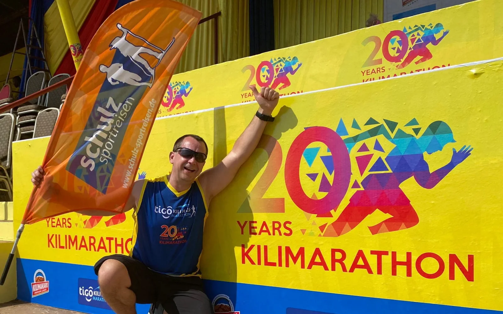 Volle Power beim Kilimanjaro Marathon - laufen mit dem Kili im Rücken und dem Ziel vor Augen 