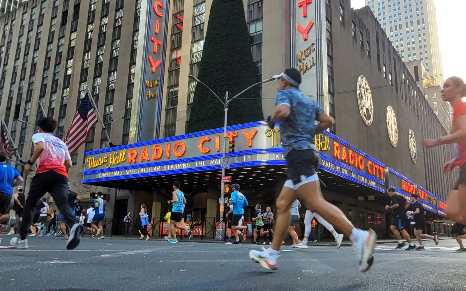 Der 5k Lauf "Dash to the finish line" findet am Vortag des Marathons statt