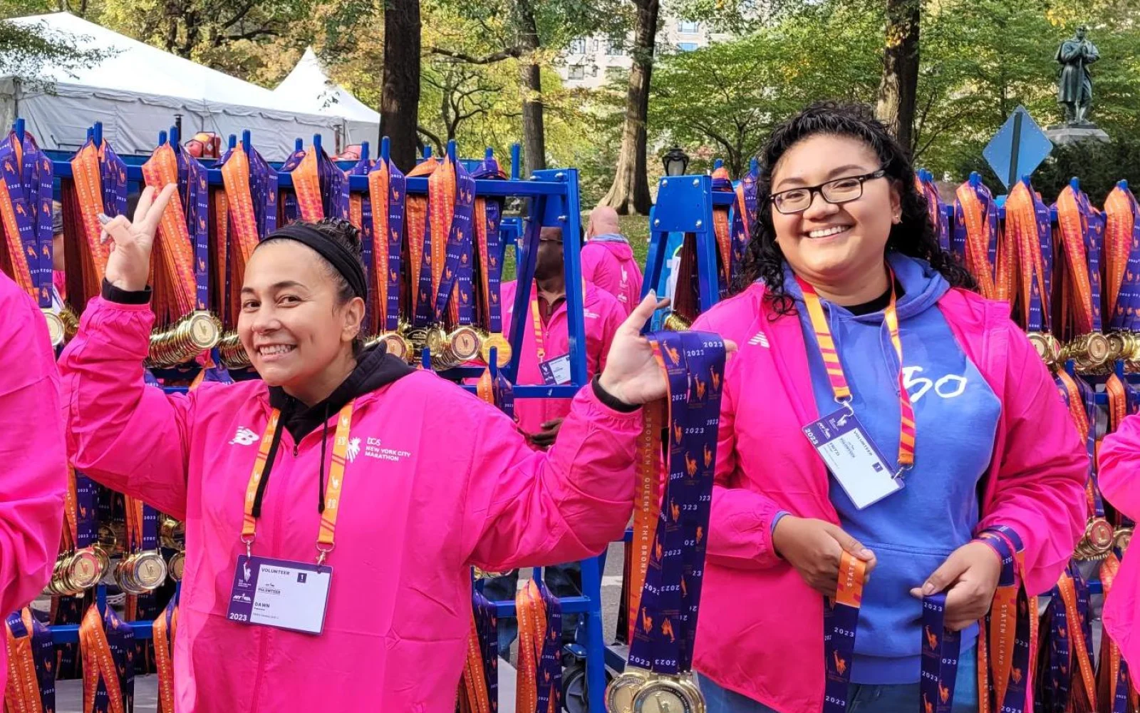 Im Ziel im Central Park erwartet euch eine besonders schöne Medaille