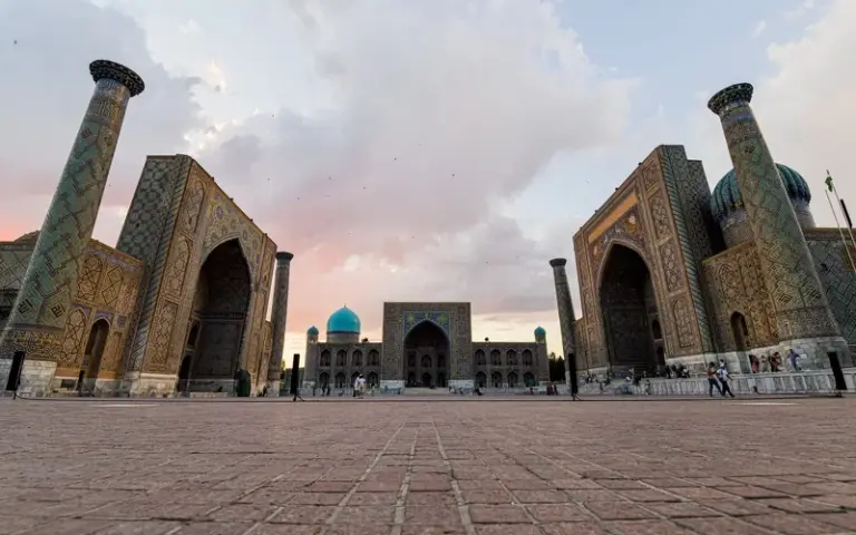 Ankunft in Samarkand, Sightseeing am Nachmittag