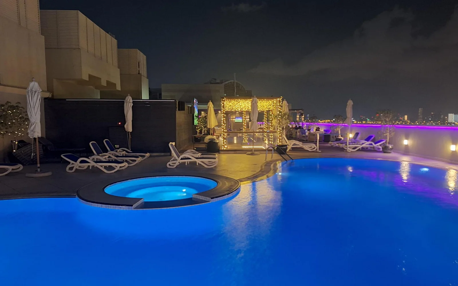 Dubai -Vibes vom Feinsten - unser Hotel  in unmittelbarer Zielnähe